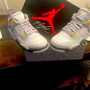 W6 kids 4.5 never worn